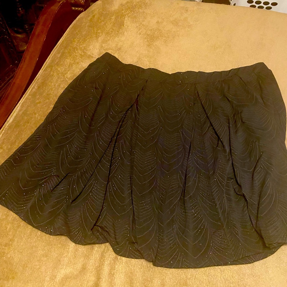 ModCloth (Jazzy B)  black a line skirt size 4